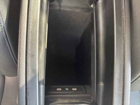 Used 2024 Mercedes-Benz GLB 250 image 26