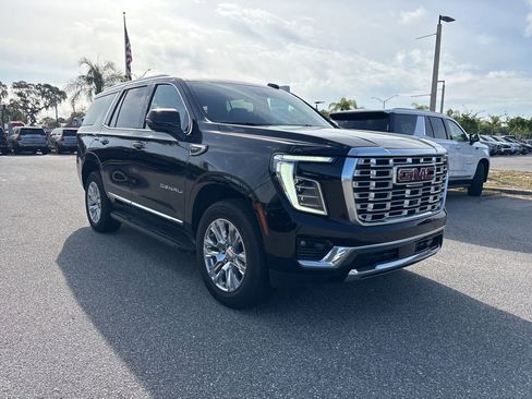Used 2025 GMC Yukon Denali RWD image 7