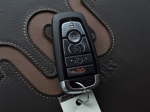 Used 2024 Ford F250 King Ranch image 40