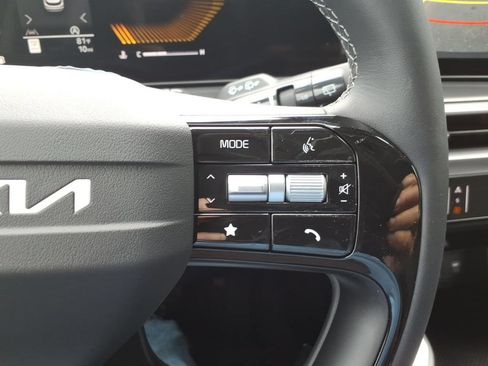 New 2026 Kia Sorento LX FWD image 23