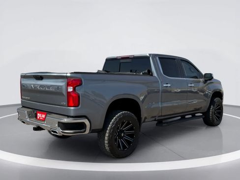 Used 2021 Chevrolet Silverado 1500 LTZ w/ Z71 Off-Road Package AWD/4WD image 5