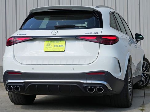 Used 2024 Mercedes-Benz GLC 43 AMG 4MATIC image 5