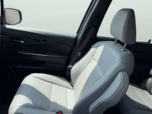 Used 2019 Honda Passport Touring image 28