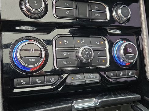 Used 2021 GMC Yukon Denali w/ Denali Ultimate Package image 17