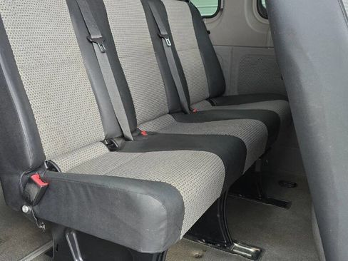 Used 2008 Dodge Sprinter 2500 RWD image 13