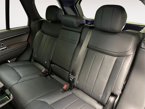 Used 2023 Land Rover Range Rover SE image 13