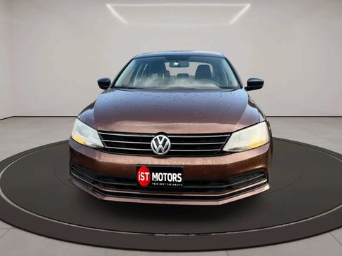 Used 2016 Volkswagen Jetta SE FWD image 2