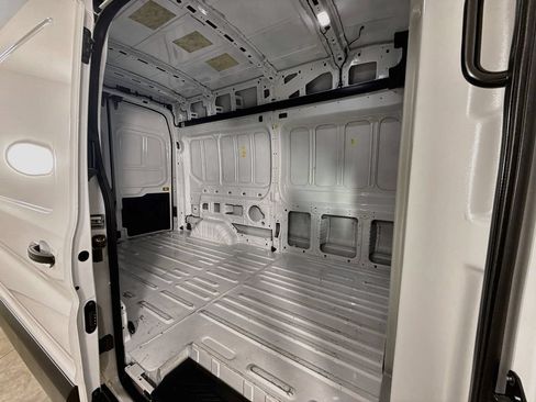 Used 2025 Ford Transit 250 148 High Roof RWD image 27