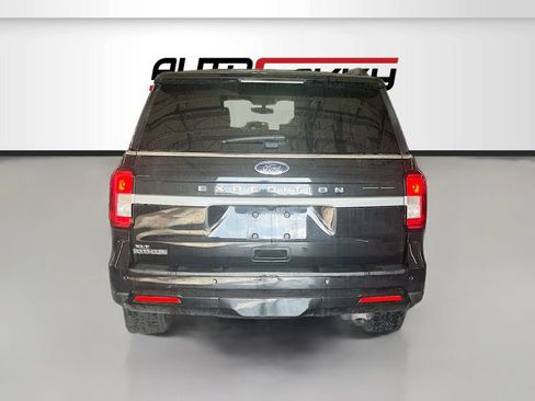 Used 2023 Ford Expedition XLT AWD/4WD image 6