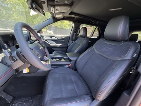 New 2026 Ford Explorer ST w/ Sun And Sound Package AWD/4WD image 13