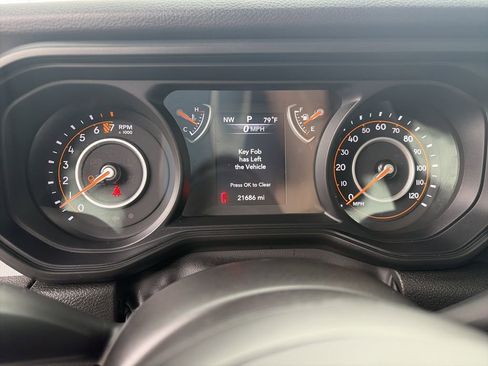 Used 2024 Jeep Gladiator Sport AWD/4WD image 33