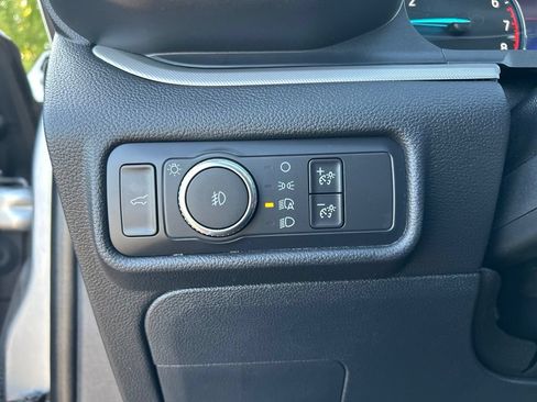 Used 2020 Ford Explorer XLT w/ Equipment Group 202A AWD/4WD image 15