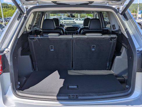 Used 2019 Volkswagen Atlas SEL R-Line AWD/4WD image 36