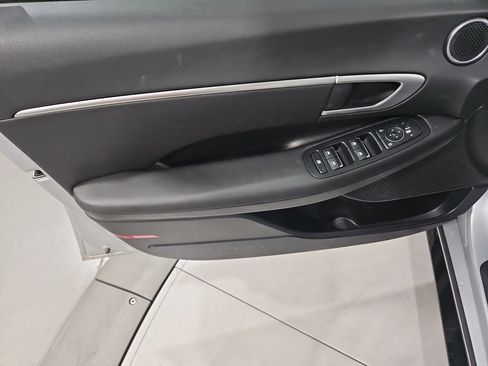 Certified 2025 Hyundai Sonata SEL AWD/4WD image 12