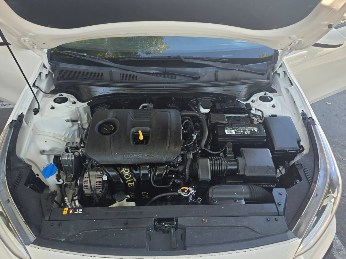 Used 2020 Kia Forte LXS FWD image 11