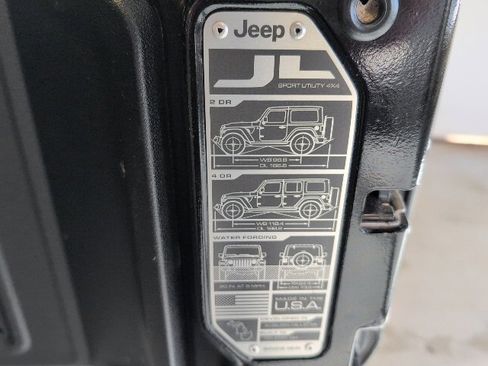Used 2019 Jeep Wrangler Sport w/ Quick Order Package 28S image 30