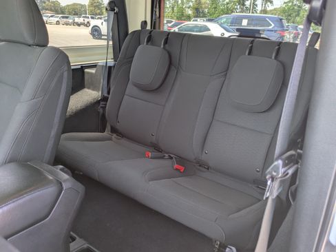 Used 2022 Jeep Wrangler Sport AWD/4WD image 14