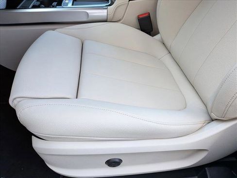 New 2026 Mercedes-Benz GLB 250 image 4