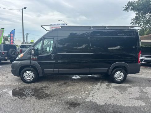 Used 2017 RAM ProMaster 2500 w/ Premium Appearance Group FWD image 8