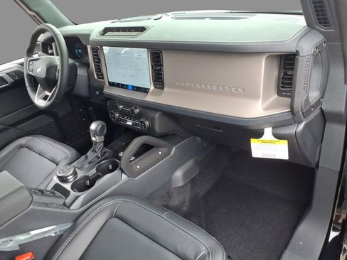 New 2026 Ford Bronco Outer Banks AWD/4WD image 12