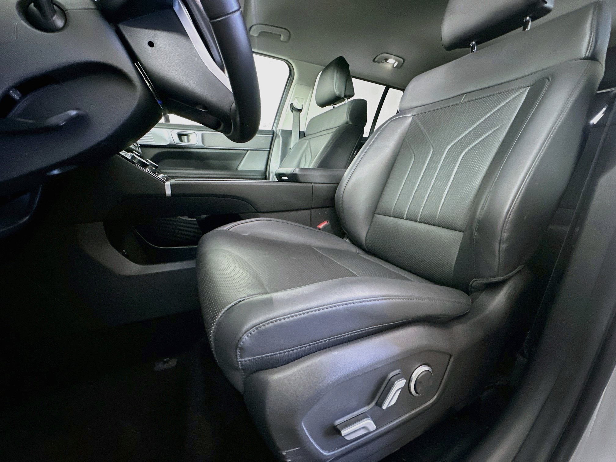 Used 2026 Hyundai Santa Fe SEL FWD image 13