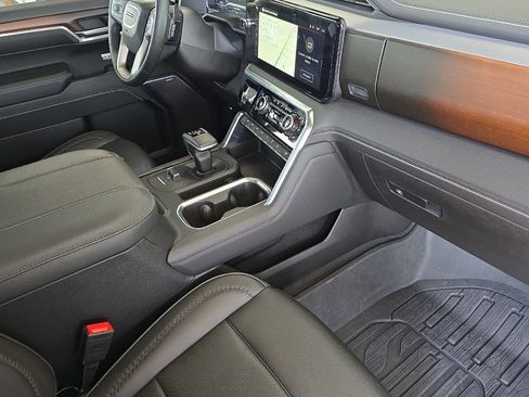 Used 2024 GMC Sierra 1500 Denali w/ Denali Reserve Package AWD/4WD image 17