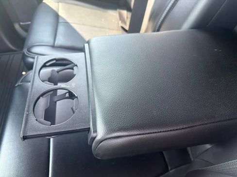 Used 2018 Ford F150 Lariat w/ Equipment Group 502A Luxury AWD/4WD image 17