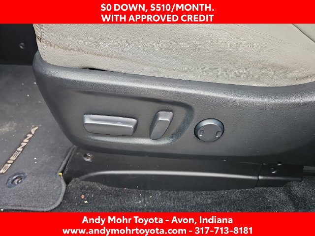 Used 2018 Toyota Sienna Limited FWD image 12