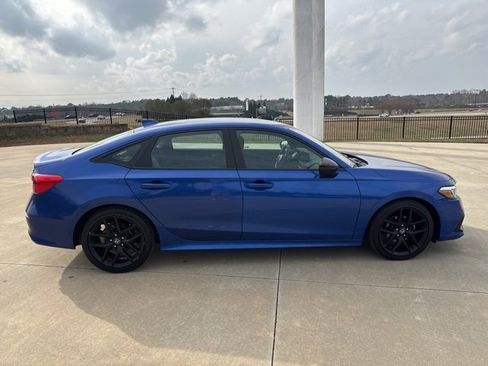 Used 2022 Honda Civic Sport image 4