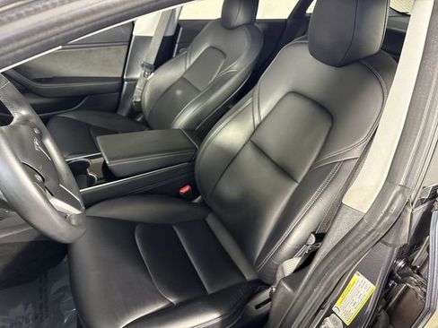 Used 2018 Tesla Model 3 Long Range image 19
