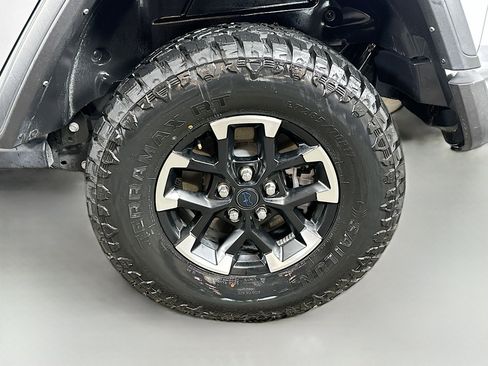 Used 2024 Jeep Wrangler Unlimited Rubicon 4xe AWD/4WD image 28