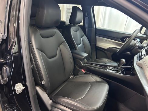 Used 2025 Jeep Compass Limited AWD/4WD image 21
