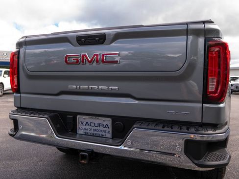 Used 2023 GMC Sierra 1500 SLT w/ SLT Premium Plus Package AWD/4WD image 18