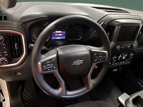 Used 2022 Chevrolet Silverado 1500 RST AWD/4WD image 18
