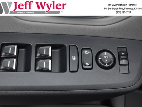 New 2025 Honda Pilot Touring image 12