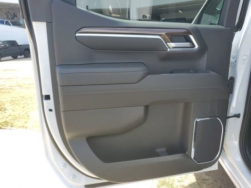 New 2026 Chevrolet Silverado 1500 LT Trail Boss w/ Safety Package AWD/4WD image 17
