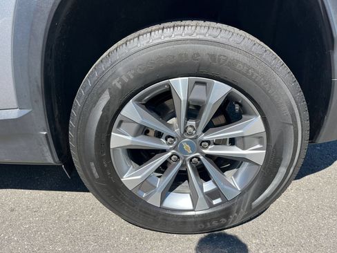 Used 2025 Chevrolet Equinox LT FWD image 25