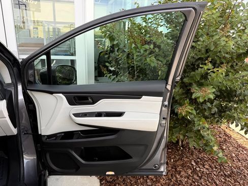 Used 2025 Honda Odyssey EX-L image 24