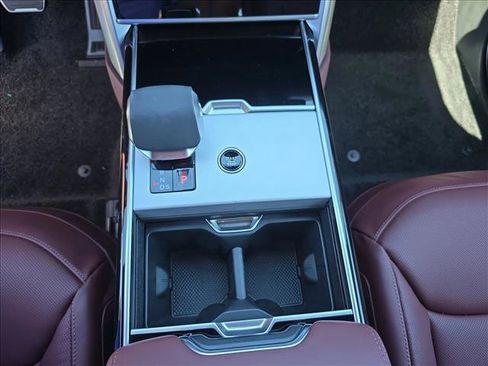 New 2025 Land Rover Range Rover SE image 22