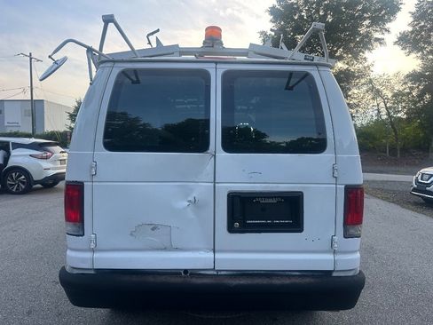 Used 2014 Ford E-250 and Econoline 250 RWD image 6