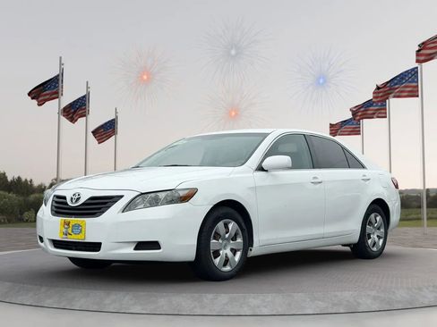 Used 2009 Toyota Camry LE image 3