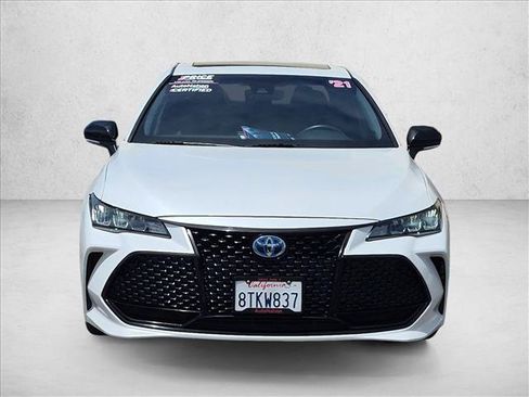 Used 2021 Toyota Avalon XSE FWD image 2