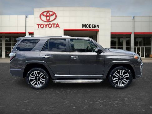 Certified 2018 Toyota 4Runner Limited AWD/4WD image 4
