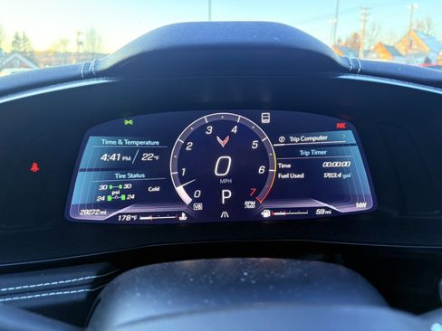 Used 2021 Chevrolet Corvette Stingray Preferred Cpe w/ Battery Protection Package image 28