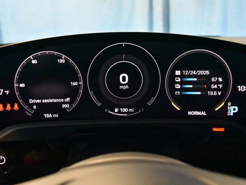 Used 2024 Porsche Taycan image 17