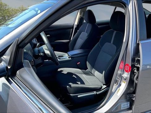 Certified 2025 Nissan Sentra SV w/ All-Weather Package FWD image 20