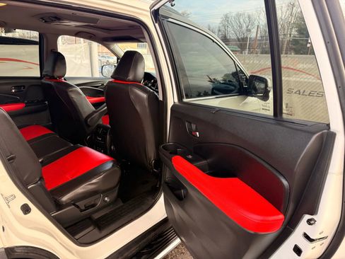 Used 2018 Honda Pilot Touring image 21