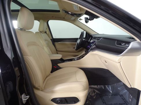 Used 2021 Jeep Grand Cherokee L Limited image 18