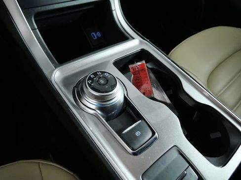 Certified 2024 Ford Edge SEL w/ Convenience Package AWD/4WD image 17