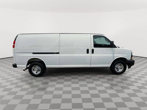 Used 2025 Chevrolet Express 2500 Extended w/ Driver Convenience Package RWD image 7